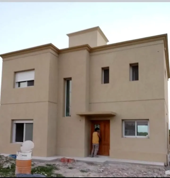 Casa de dos plantas terminada